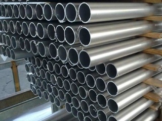 Труба алюминиевая толстостенная прессованная АМг3 130х8 мм 1 - в «Монолит-Металлопрокат».