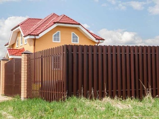 Штакетник Прямоугольный фигурный Grand Line 0,45 Полиэстер - double RR 32 Темно-Корчиневый 1 - в «Монолит-Металлопрокат».